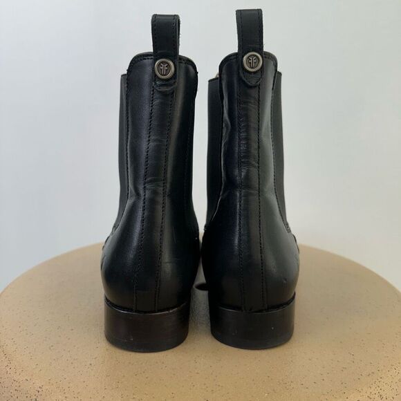 Frye Women’s Melissa Black Leather Chelsea Boot Whipstitch Elastic Gore Detail - Picture 9 of 16